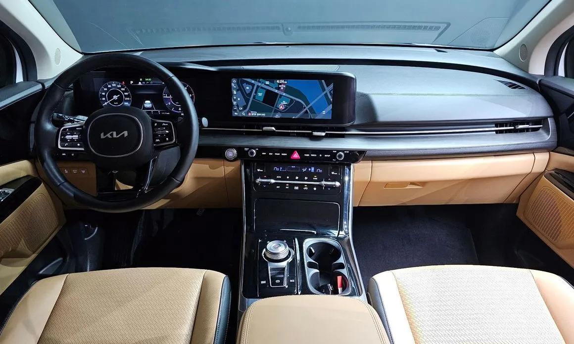 Kia Carnival — фото 10