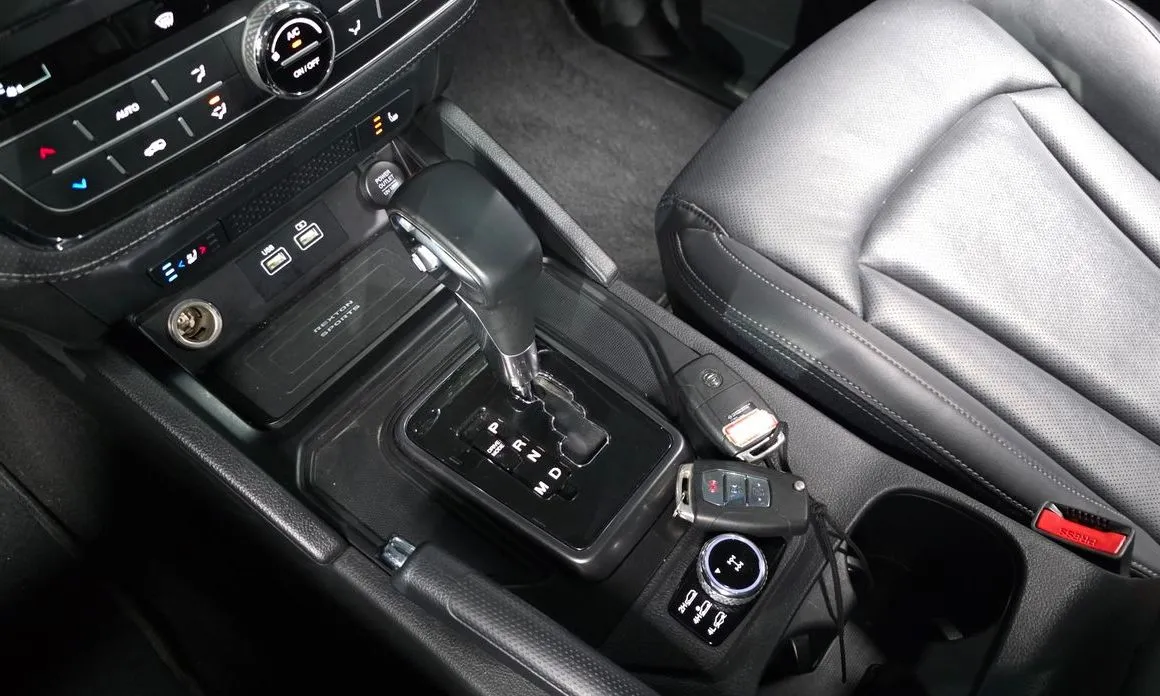 KG Mobility (Ssangyong) Rexton — фото 10