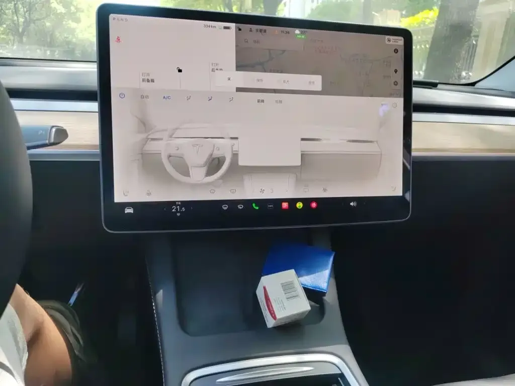 Tesla Model Y — фото 9