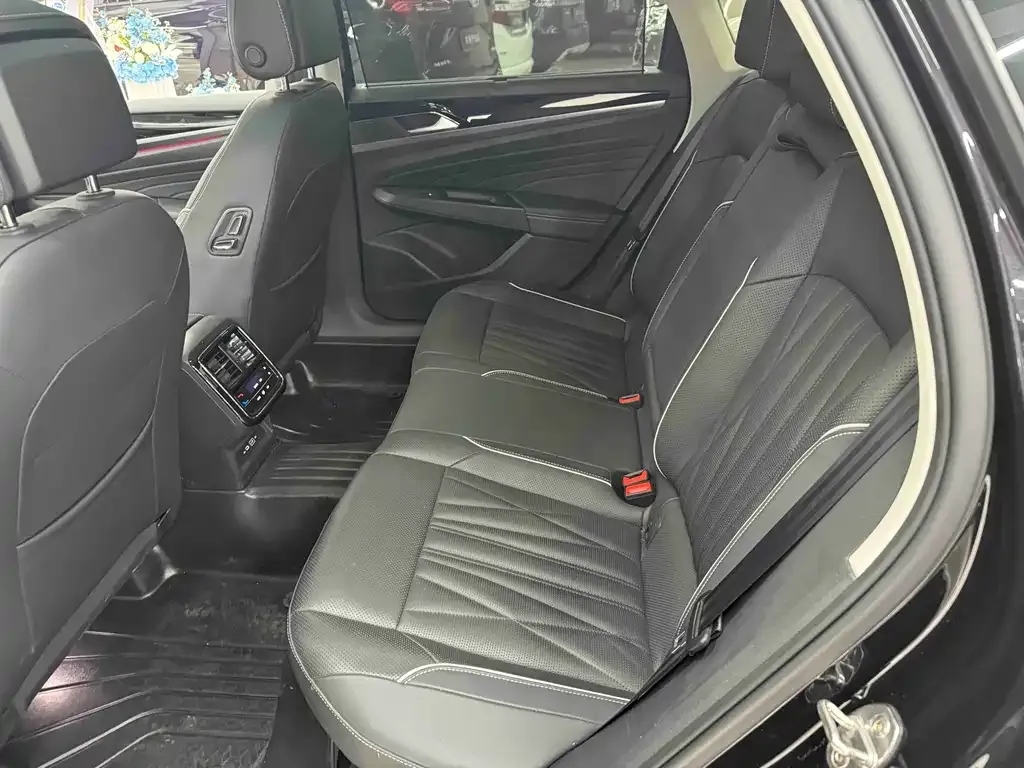 Volkswagen Passat — фото 3