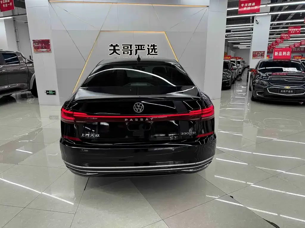 Volkswagen Passat — фото 6
