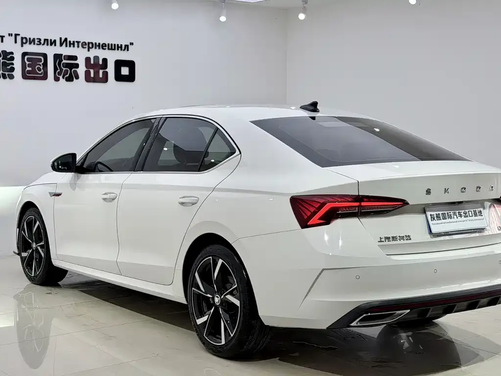 Skoda Octavia — фото 6