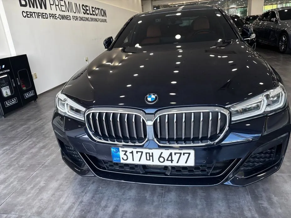 BMW 5-Series — фото 1