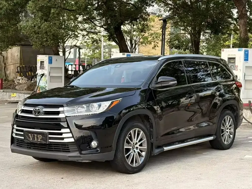 Toyota Highlander — фото 9