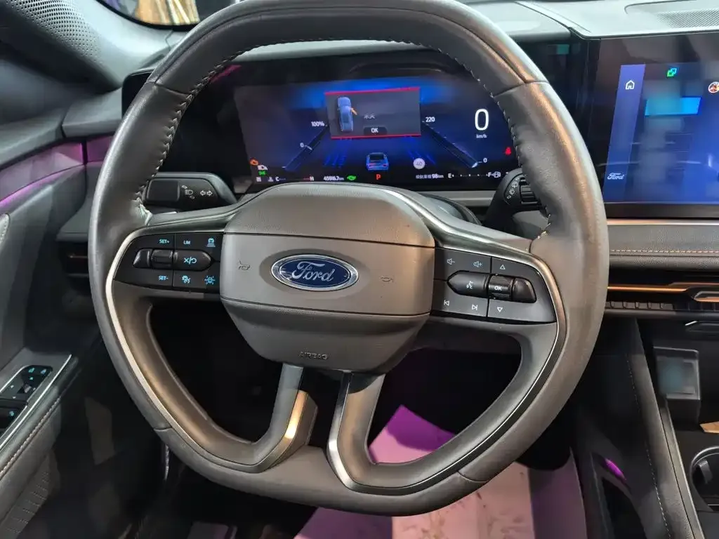 Ford Edge — фото 9