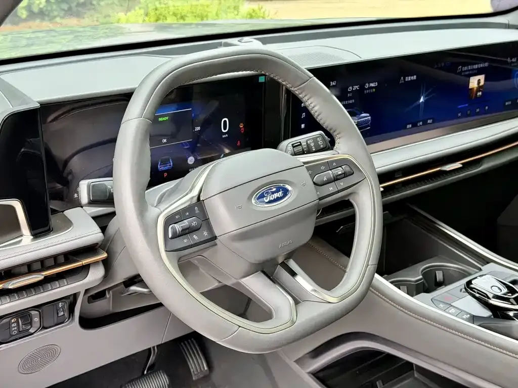 Ford Edge — фото 7