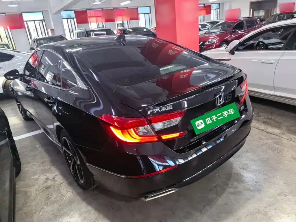 Honda Accord — фото 5