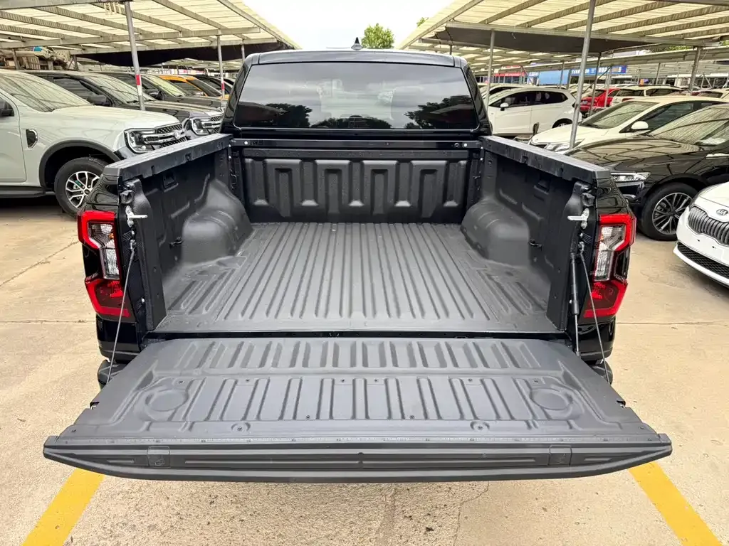 Ford Ranger — фото 10