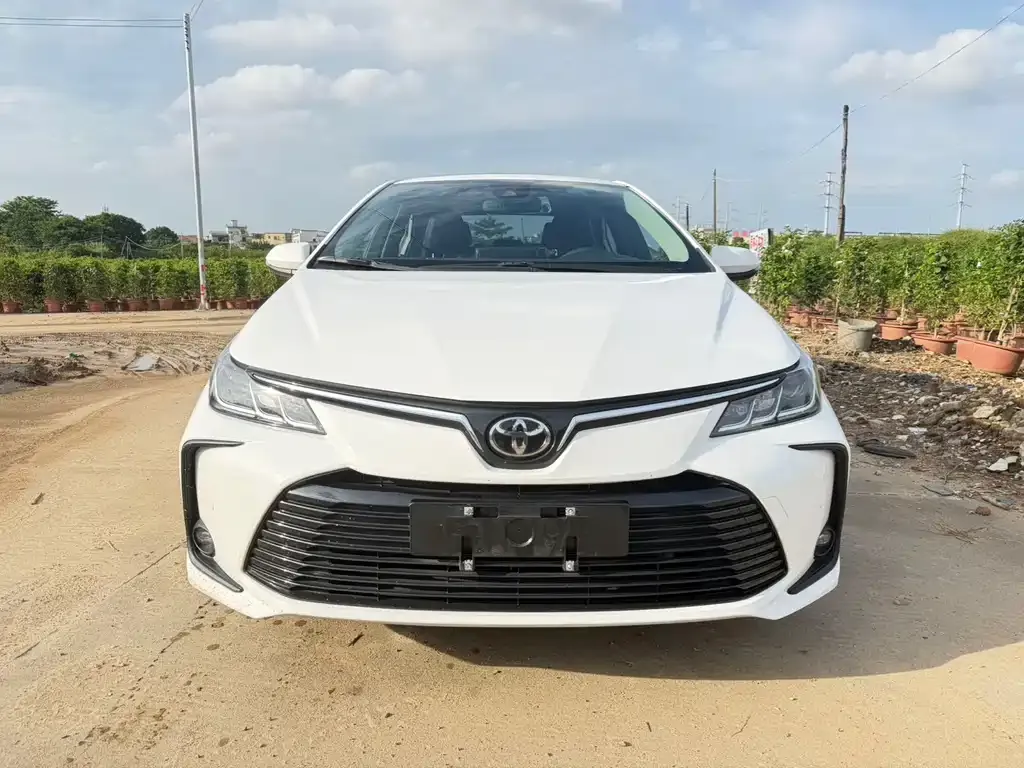 Toyota Corolla — фото 6