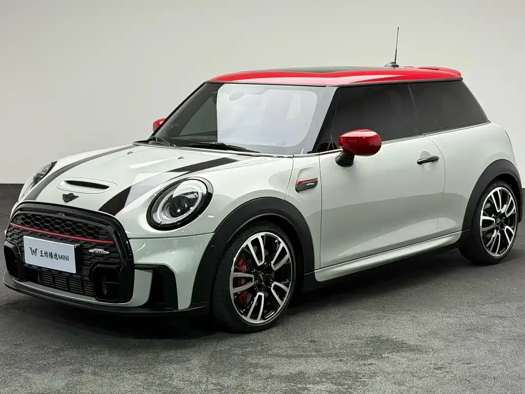 MINI JCW (John Cooper Works) — фото 1