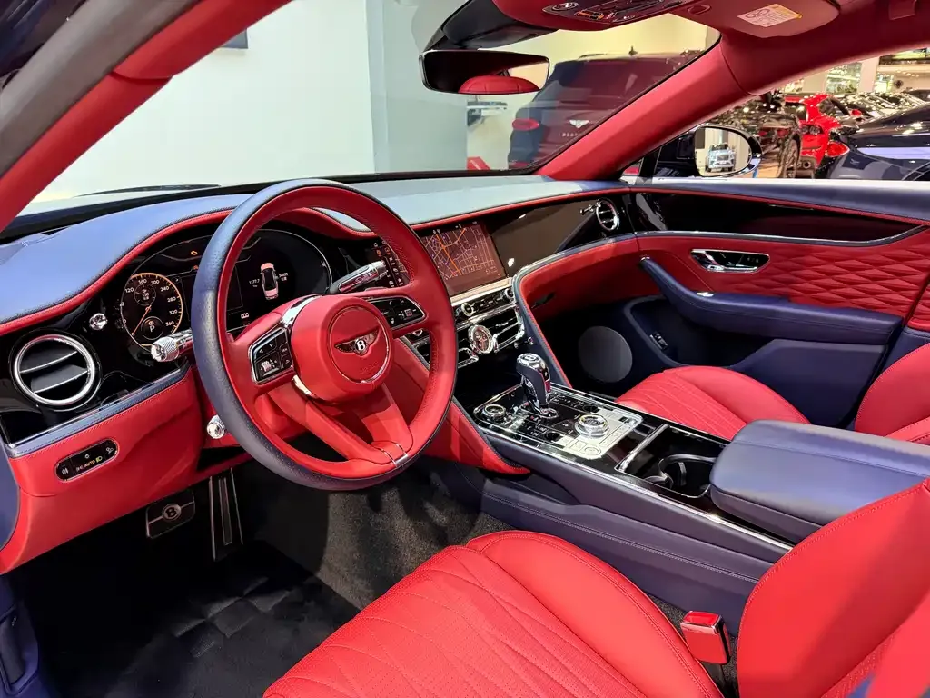 Bentley Flying Spur — фото 6