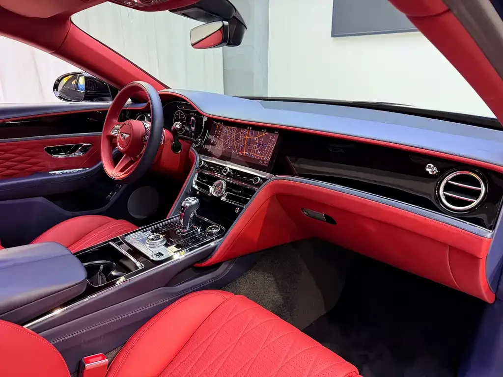 Bentley Flying Spur — фото 10