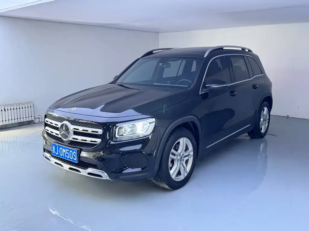 Mercedes-Benz GLB — фото 1