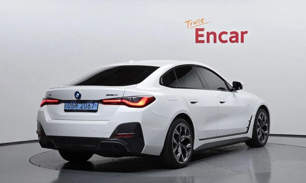 BMW i4 2022 из KR, фото 7