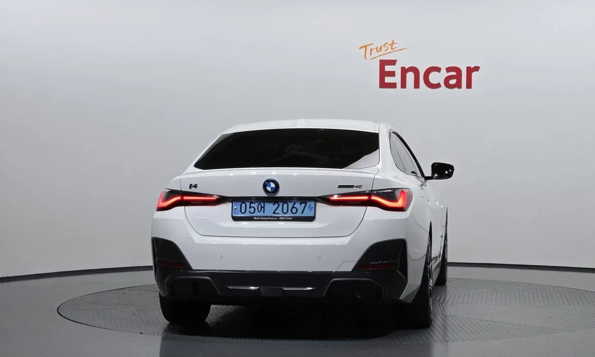 BMW i4 2022 из KR, фото 2