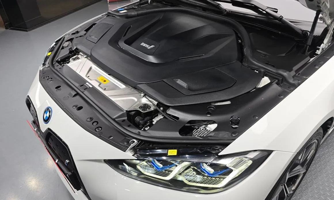 BMW i4 2022 из KR, фото 9
