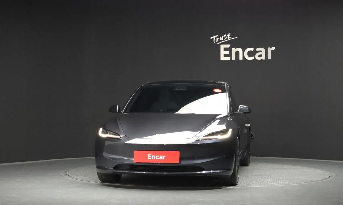 Tesla Model 3 — фото 4