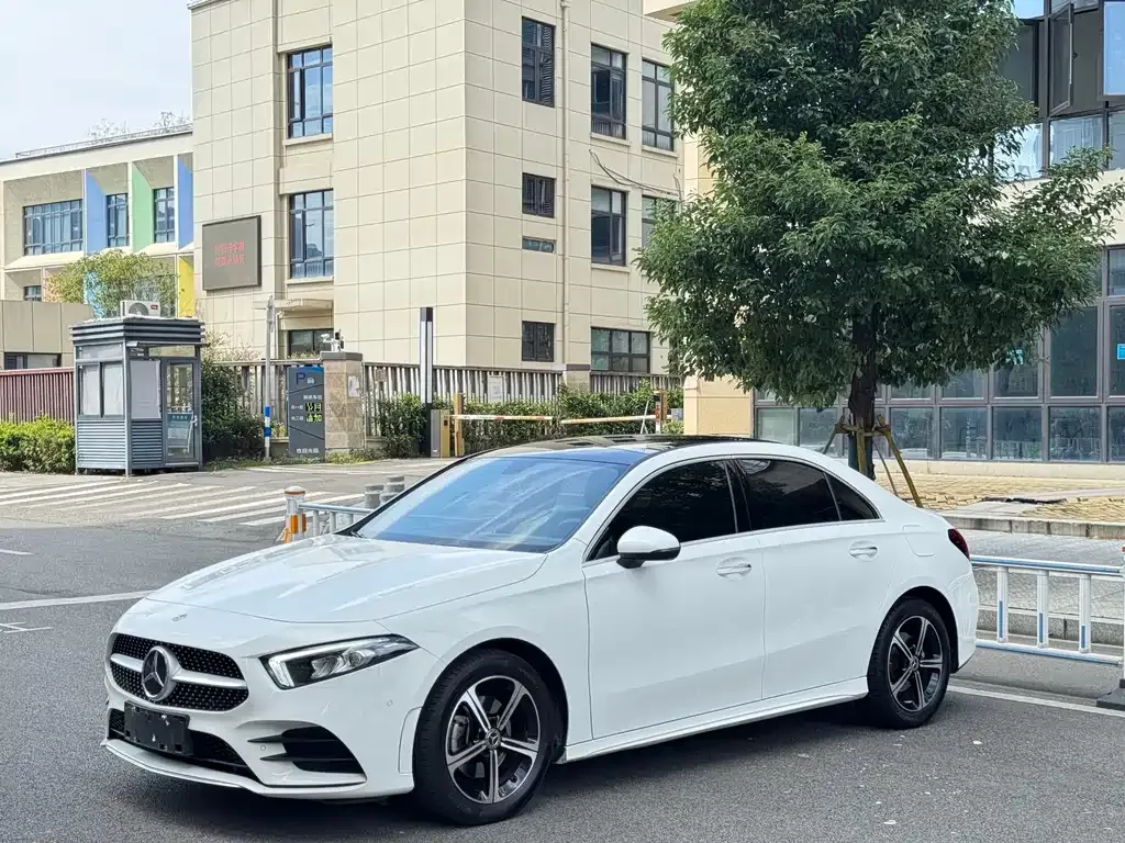 Mercedes-Benz A-Class — фото 1