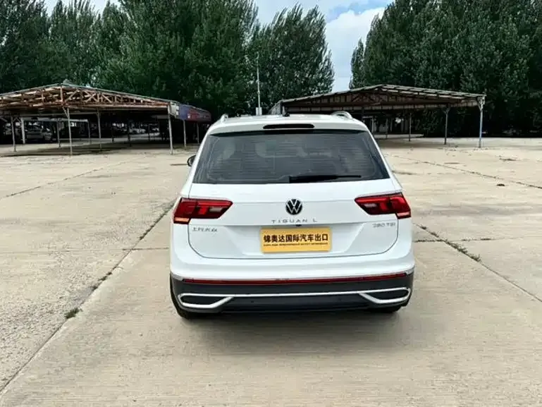 Volkswagen Tiguan L — фото 8