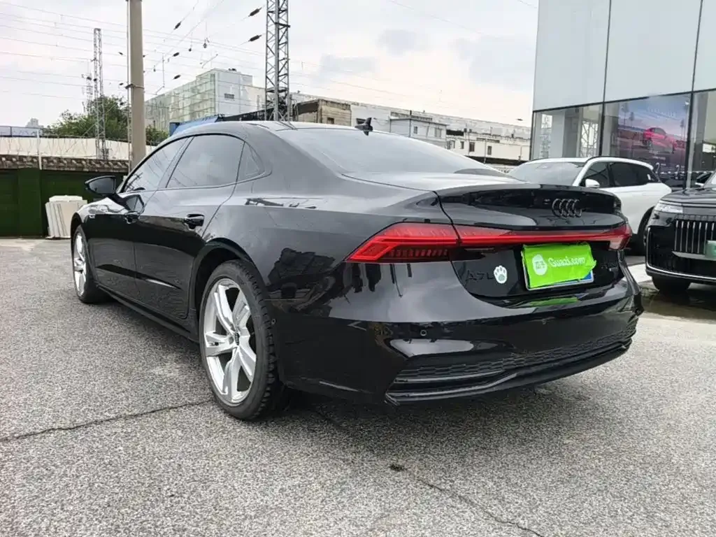 Audi A7L — фото 5