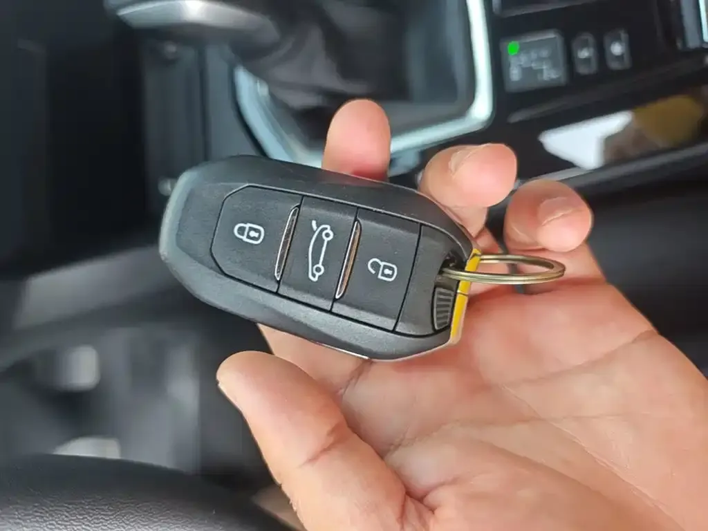 Peugeot 408 2025 из CN, фото 2