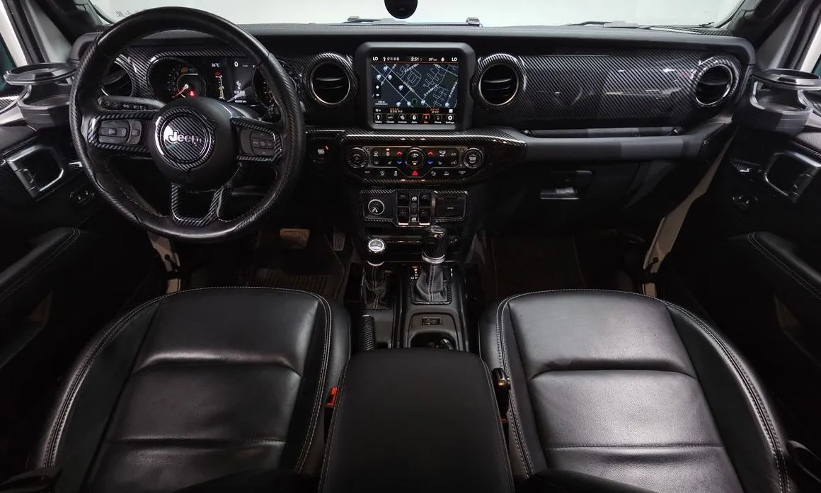 Jeep Wrangler — фото 9