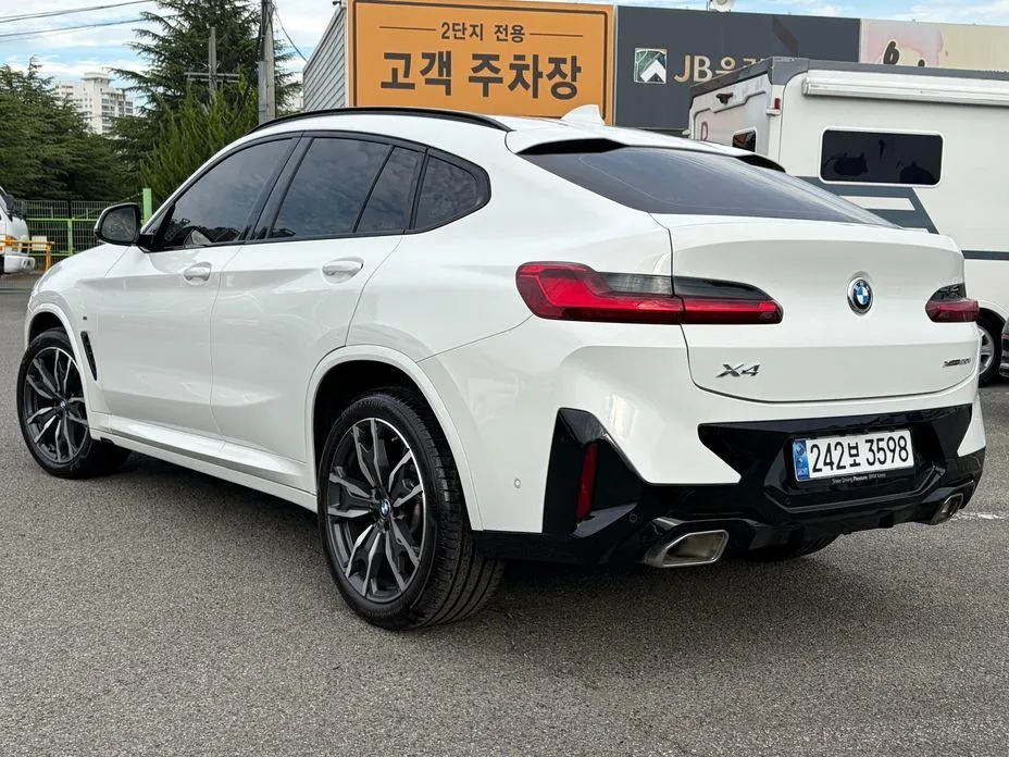 BMW X4 — фото 8