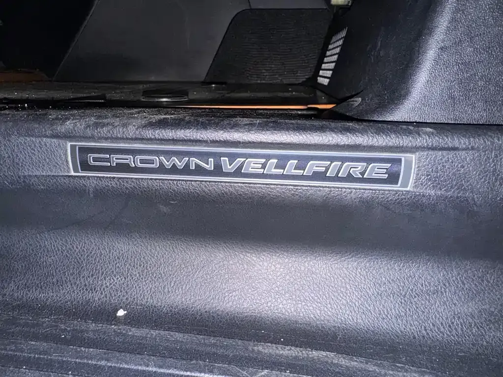 Toyota Vellfire — фото 9