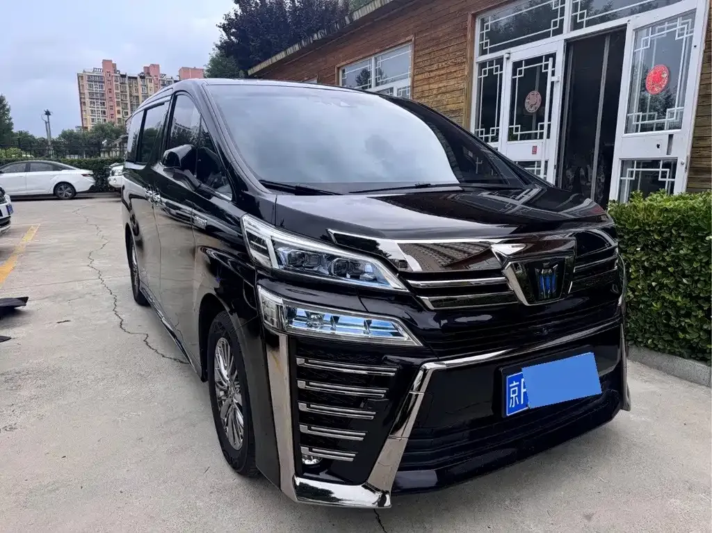 Toyota Vellfire — фото 2