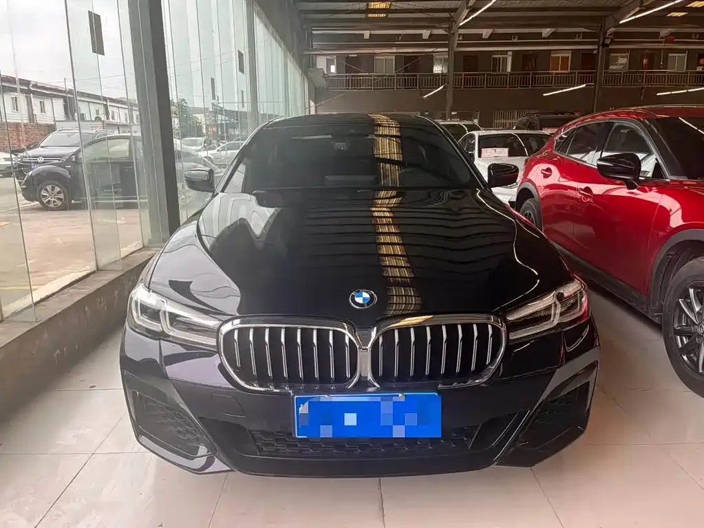 BMW 5 Series — фото 10
