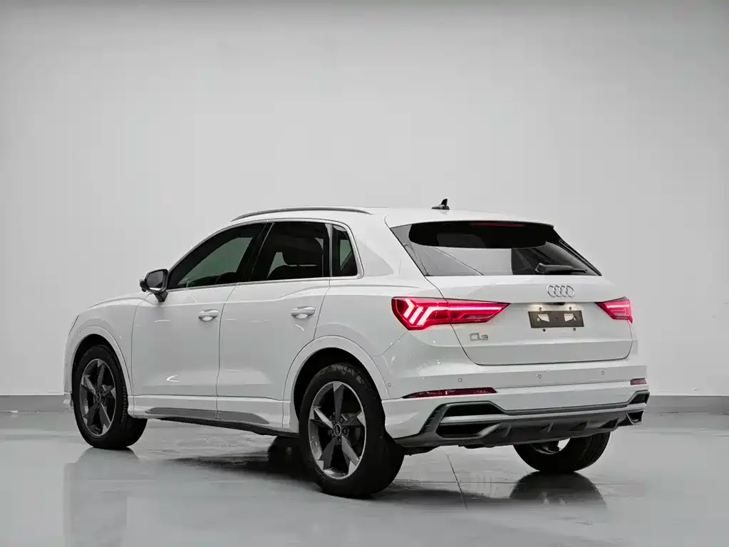 Audi Q3 — фото 3