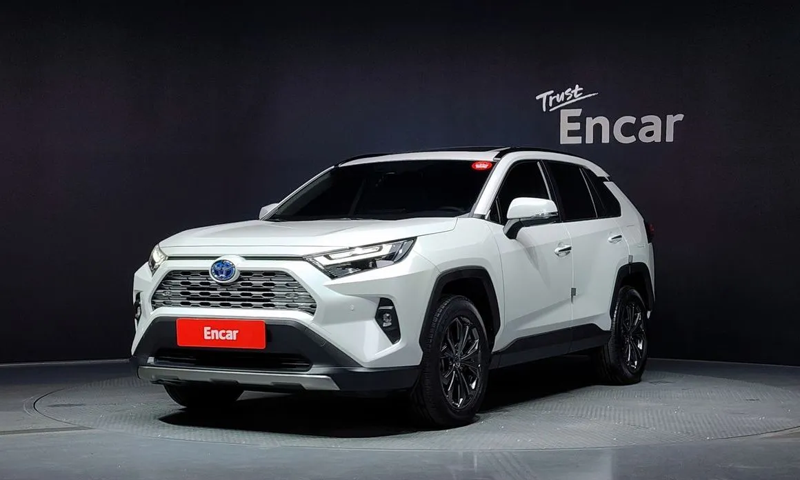 Toyota RAV4 — фото 1