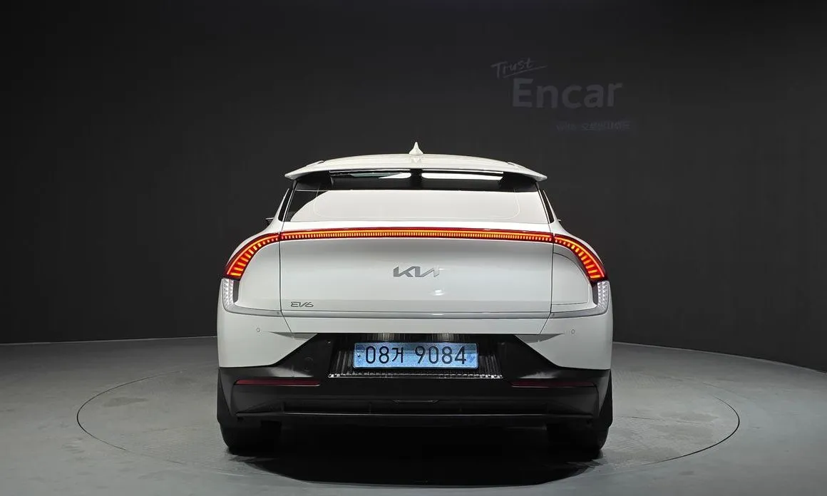 Kia EV6 — фото 8
