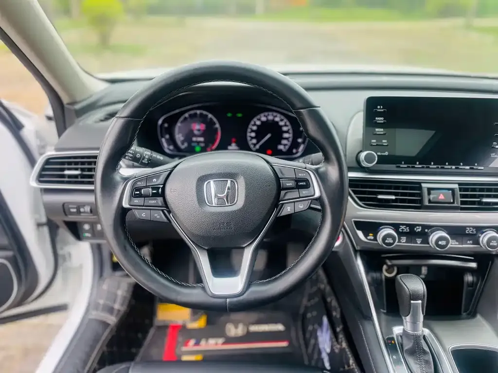 Honda Accord — фото 3