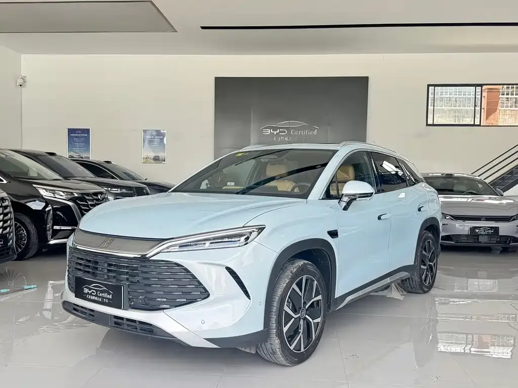 BYD L DM-i — фото 1