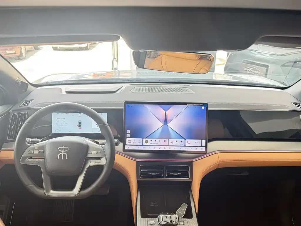BYD L DM-i — фото 6
