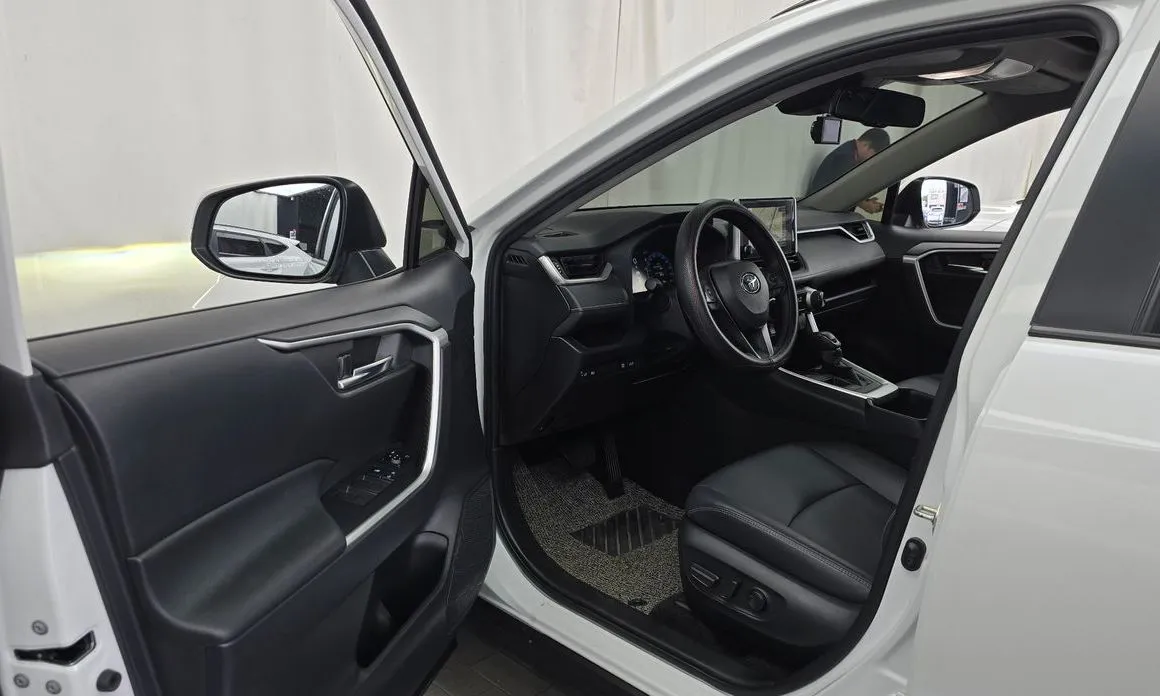 Toyota RAV4 2024 из KR, фото 7