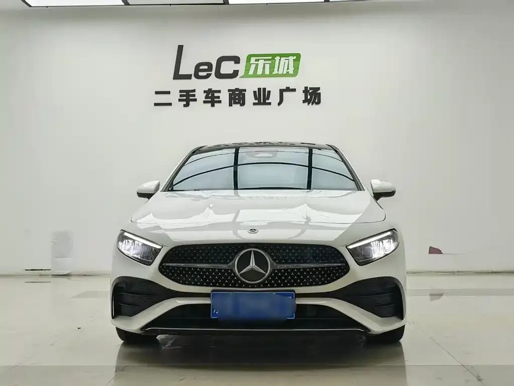 Mercedes-Benz A-Class 2023 из CN, фото 4