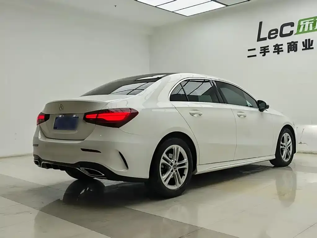 Mercedes-Benz A-Class 2023 из CN, фото 5