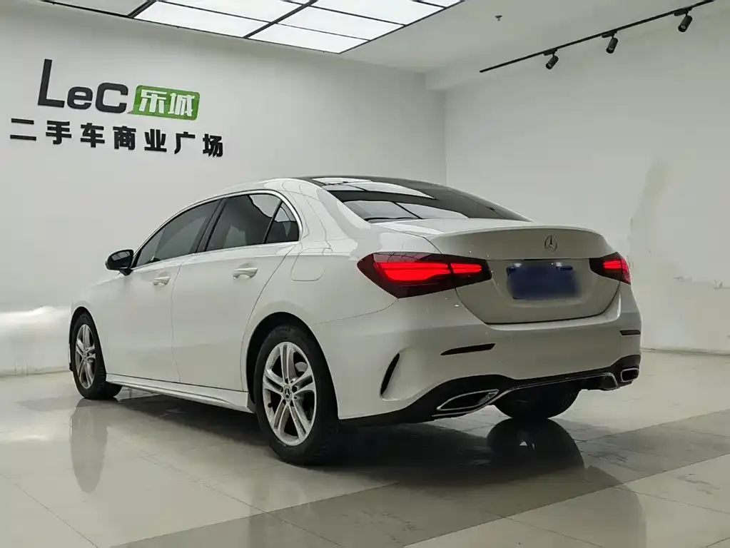 Mercedes-Benz A-Class 2023 из CN, фото 8