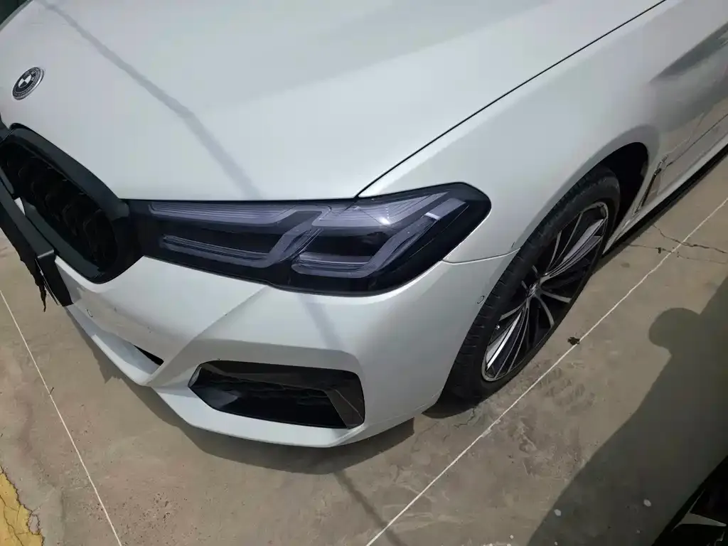 BMW 5 Series — фото 10