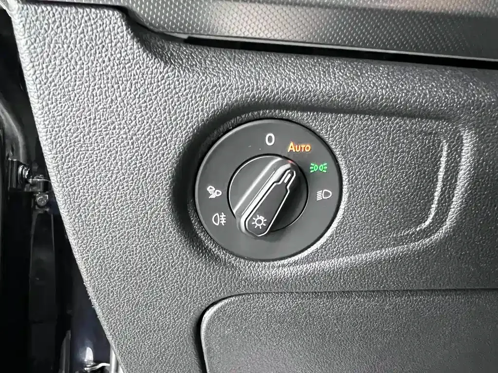 Volkswagen Passat — фото 8