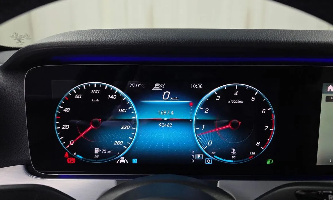 Mercedes-Benz E-Class 2021 из KR, фото 8
