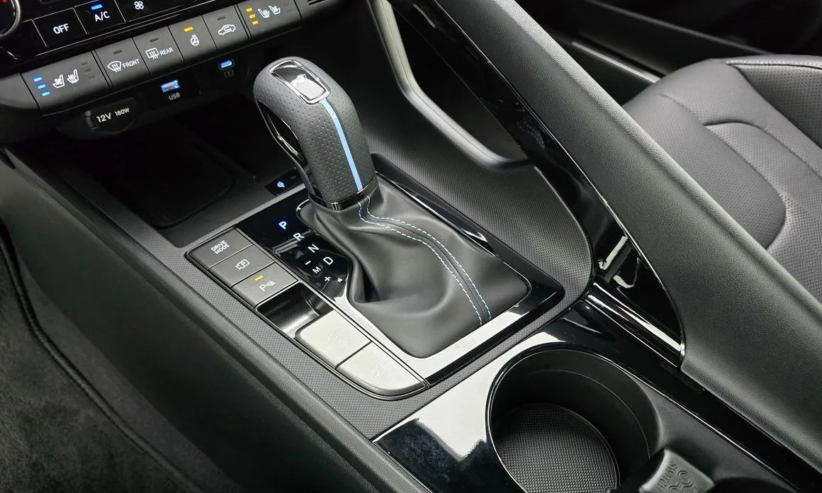 Hyundai AVANTE — фото 9