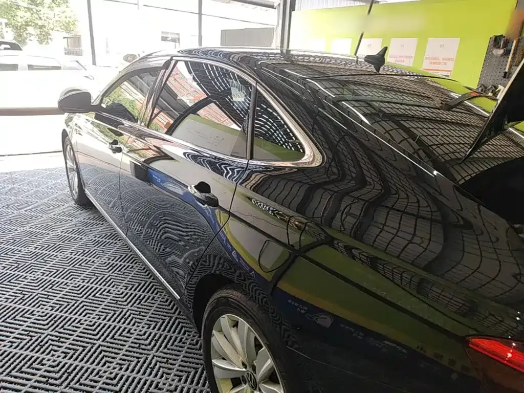 Volkswagen Passat — фото 9