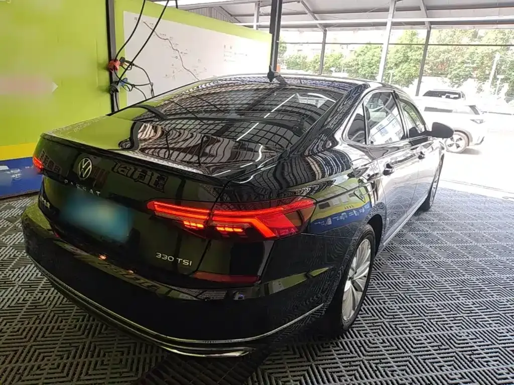 Volkswagen Passat — фото 7
