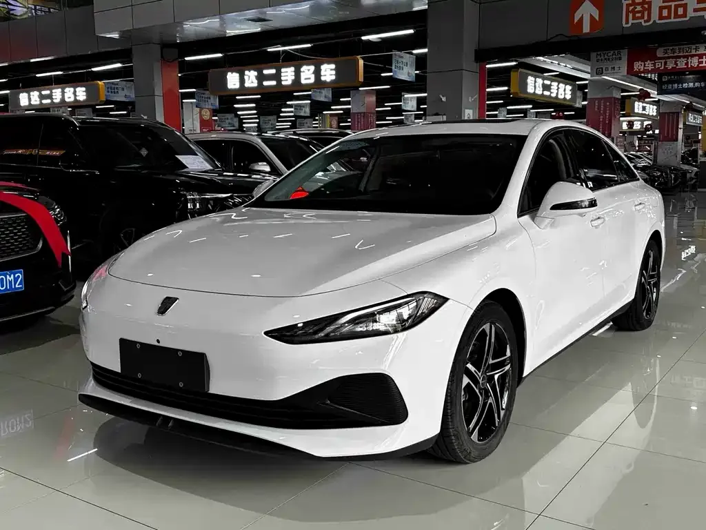 Roewe D7 — фото 1
