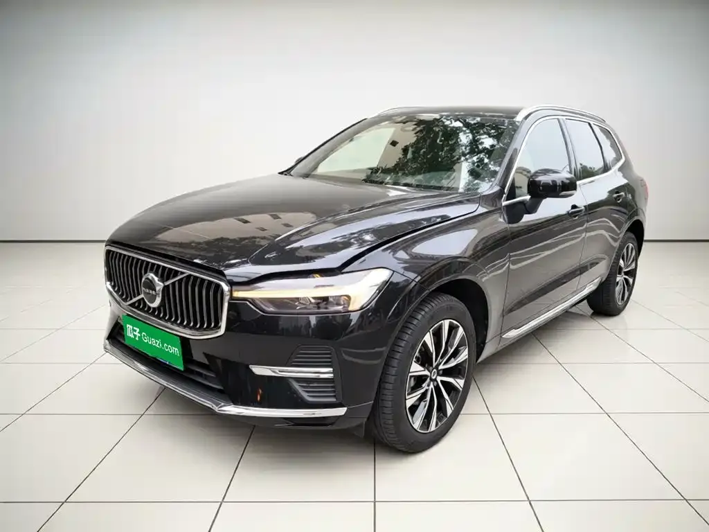 Volvo XC60 — фото 10