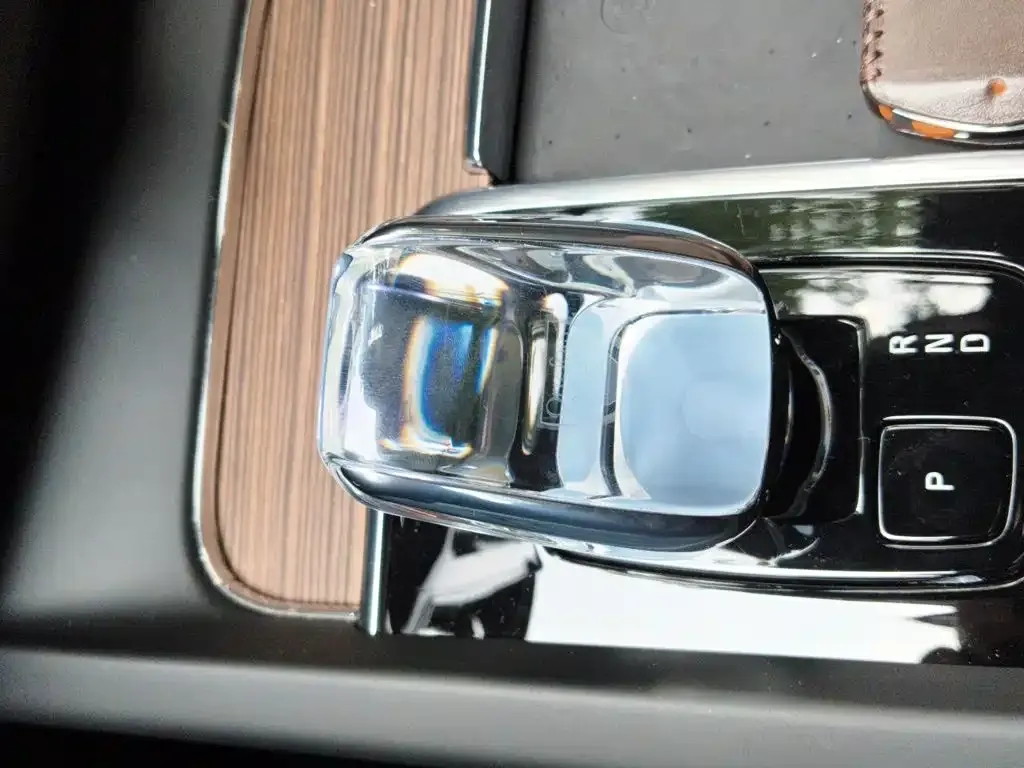 Volvo XC60 — фото 2