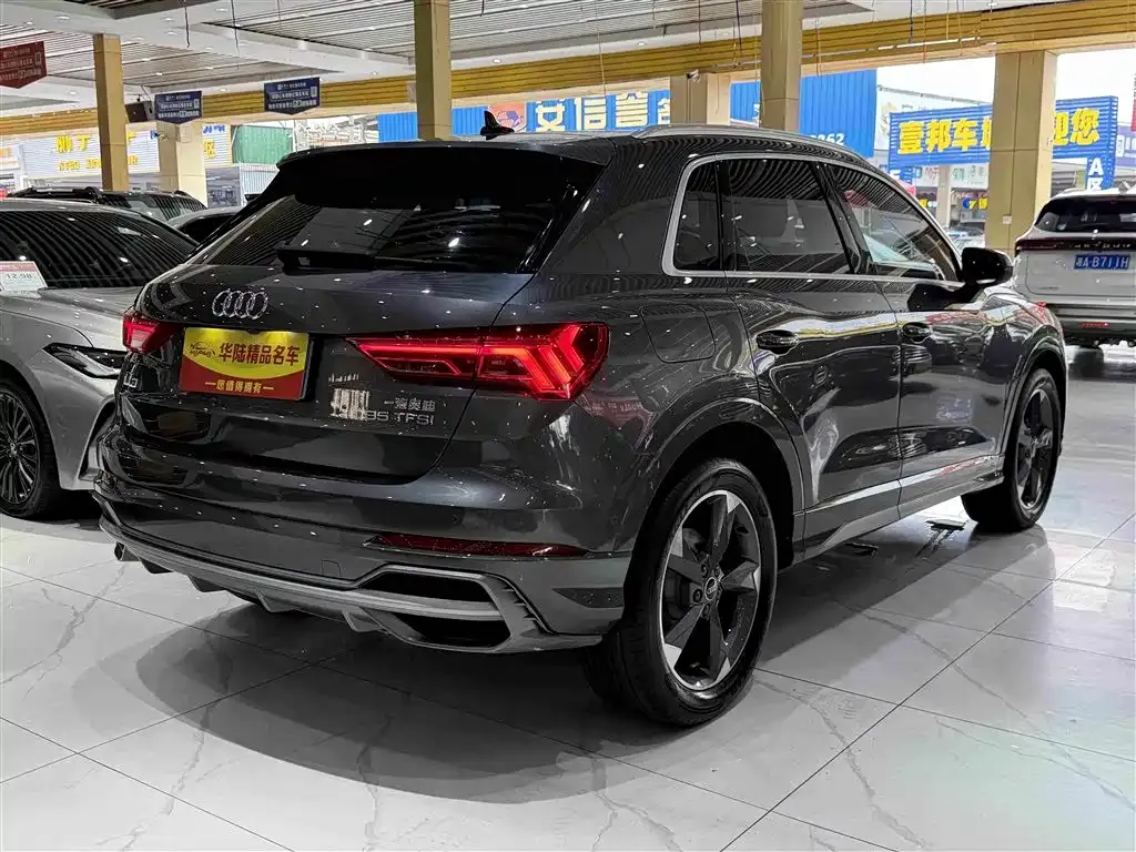 Audi Q3 — фото 10